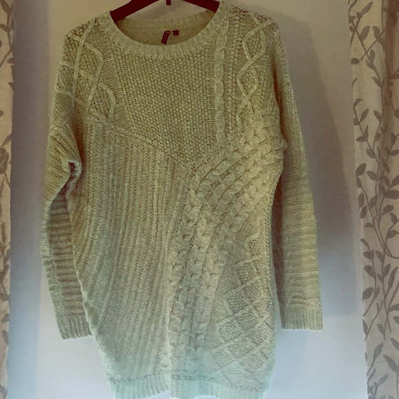 Light green knit sweater - Picture 1 of 3